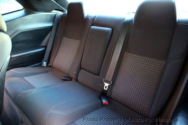 2018 Dodge Challenger SXT RWD - 22872212 - 26