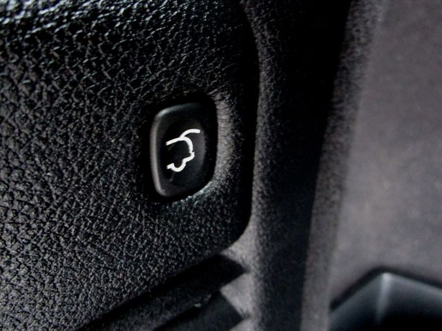 2018 Dodge Durango GT AWD - 22940177 - 29