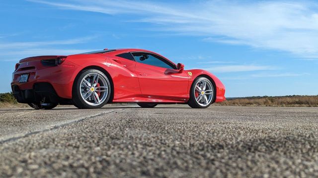 2018 Ferrari 488 GTB Coupe - 22174530 - 3