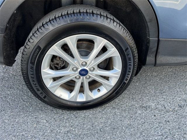 2018 Ford Escape SE 4WD - 22937409 - 16