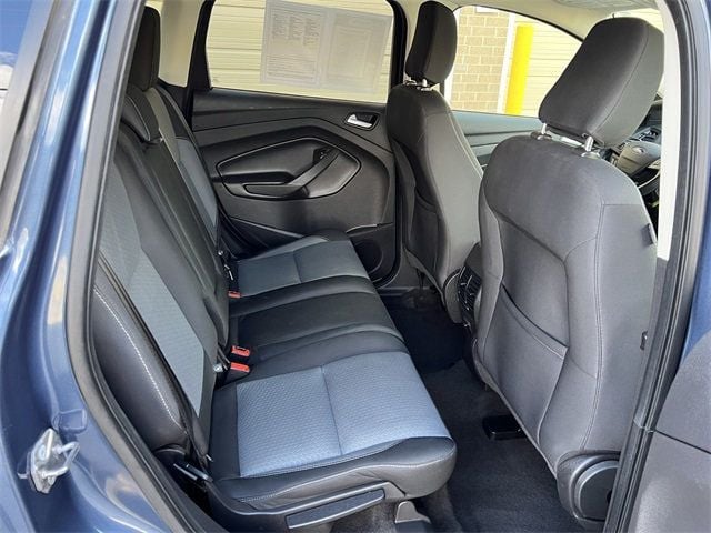 2018 Ford Escape SE 4WD - 22937409 - 17