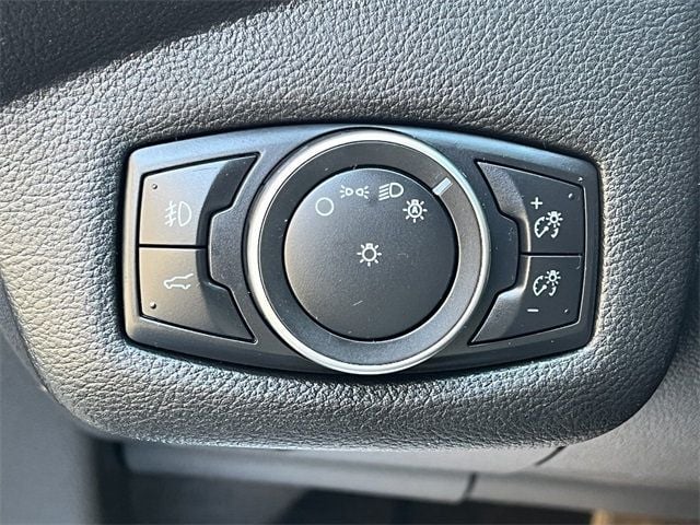 2018 Ford Escape SE 4WD - 22937409 - 20