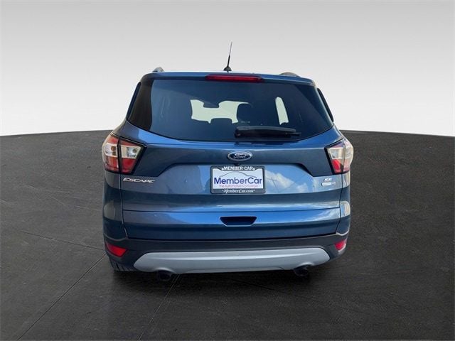 2018 Ford Escape SE 4WD - 22937409 - 3