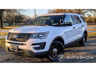 Ford Explorer's photo