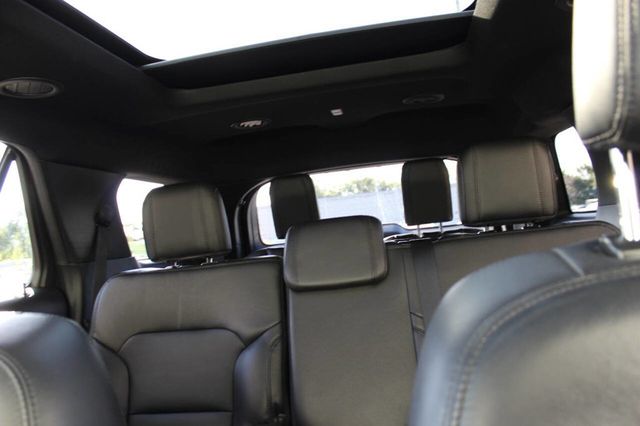 2018 Ford Explorer XLT 4WD - 22913271 - 13