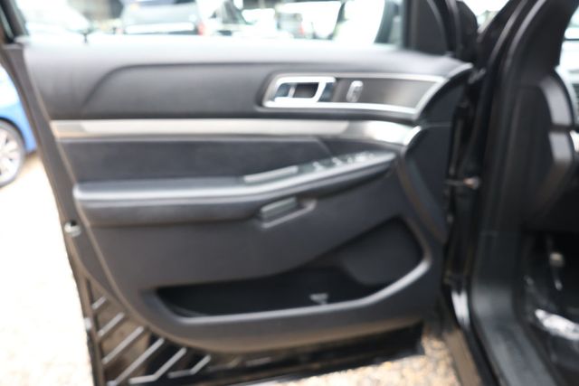 2018 Ford Explorer XLT 4WD - 22939867 - 9