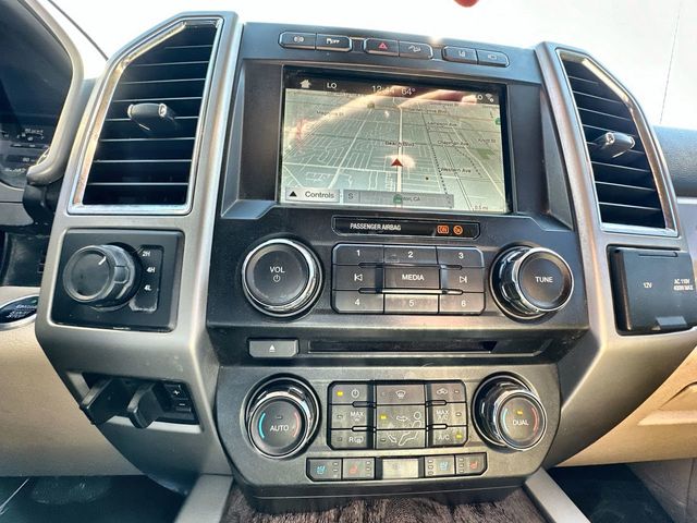 2018 Ford F350 Super Duty Crew Cab LARIAT DUALLY 4X4 DIESEL NAV BACK UP CAM 1OWNER - 22185340 - 18