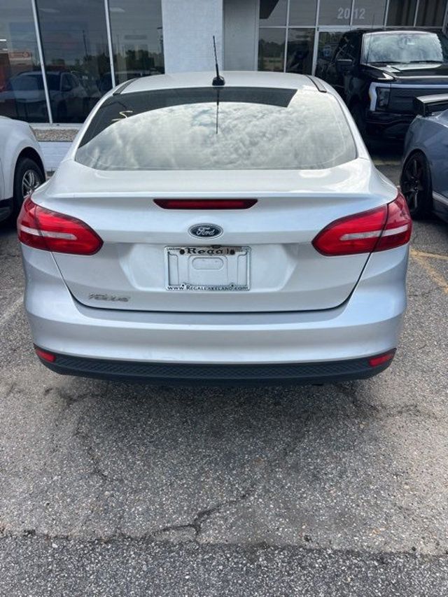 2018 Ford Focus S Sedan - 22821706 - 9