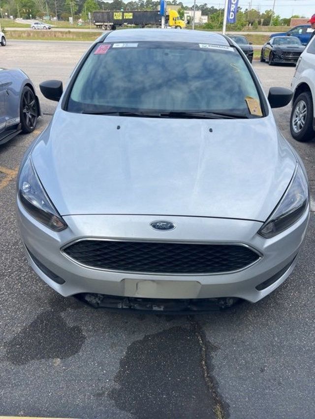 2018 Ford Focus S Sedan - 22821706 - 3