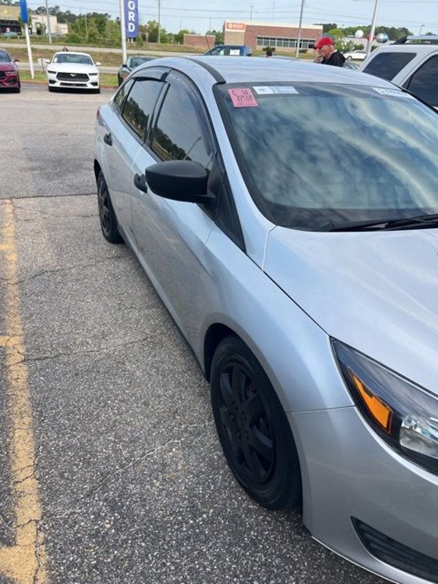 2018 Ford Focus S Sedan - 22821706 - 5