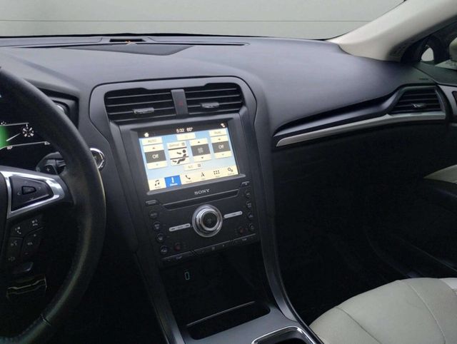 2018 Ford Fusion Titanium AWD - 22932544 - 31