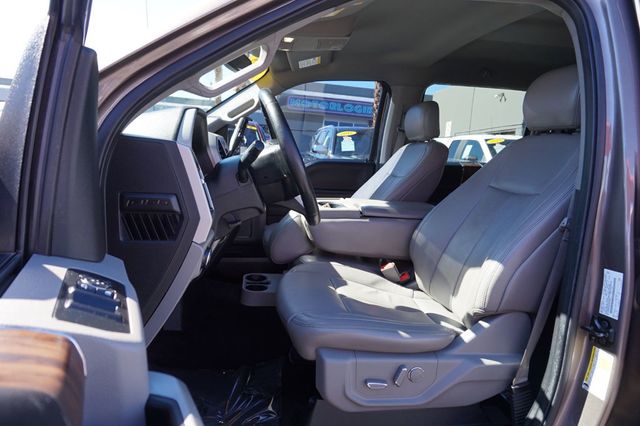 2018 Ford F-150 LARIAT, 4X4, PREMIUM WHEELS, RUNNING BOARDS, NAVIGATION - 22933571 - 16