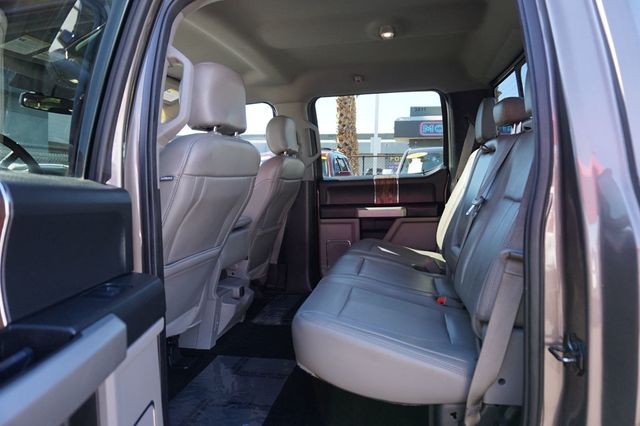2018 Ford F-150 LARIAT, 4X4, PREMIUM WHEELS, RUNNING BOARDS, NAVIGATION - 22933571 - 17