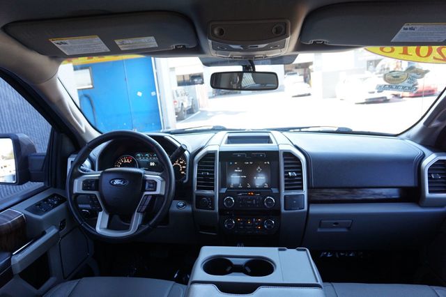 2018 Ford F-150 LARIAT, 4X4, PREMIUM WHEELS, RUNNING BOARDS, NAVIGATION - 22933571 - 40