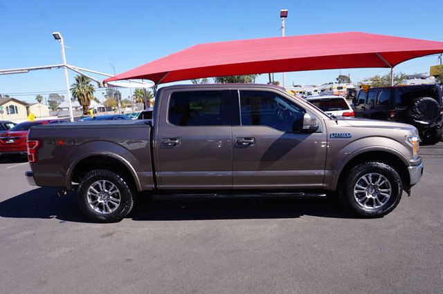 2018 Ford F-150 LARIAT, 4X4, PREMIUM WHEELS, RUNNING BOARDS, NAVIGATION - 22933571 - 4