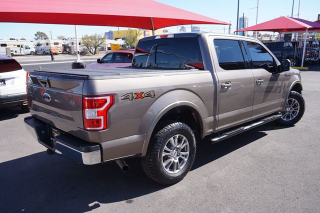 2018 Ford F-150 LARIAT, 4X4, PREMIUM WHEELS, RUNNING BOARDS, NAVIGATION - 22933571 - 5