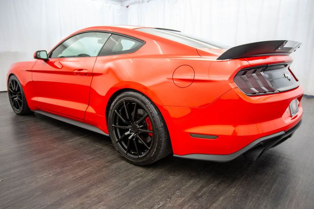2018 Ford Mustang EcoBoost Fastback - 22413421 - 26