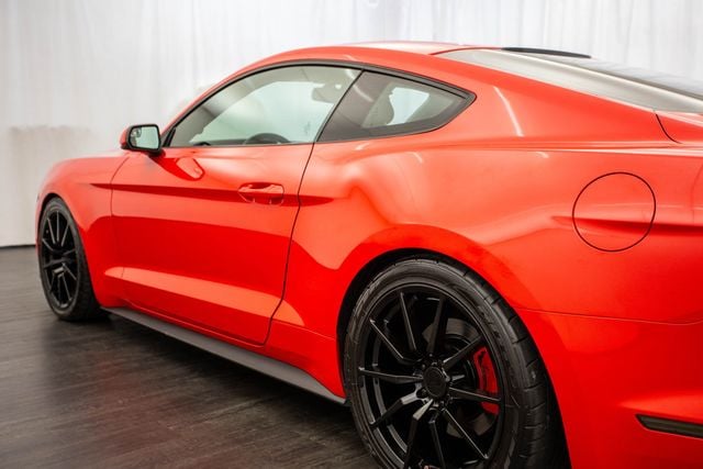 2018 Ford Mustang EcoBoost Fastback - 22413421 - 27