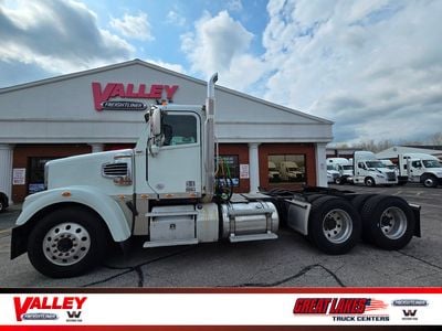 2018 Freightliner 122SD - 3AKJGND13JDJP7661
