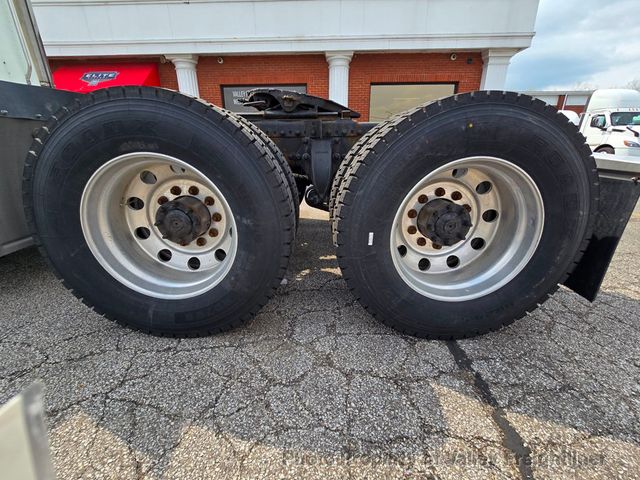 2018 Freightliner 122SD DAY CAB - 22834764 - 9