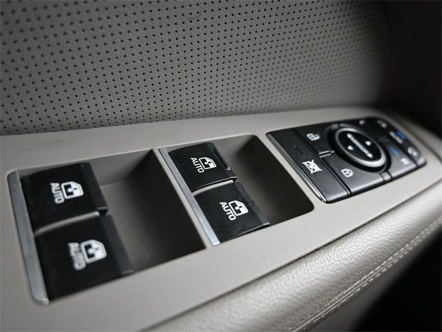 2018 Genesis G80 3.8L AWD - 22931236 - 31