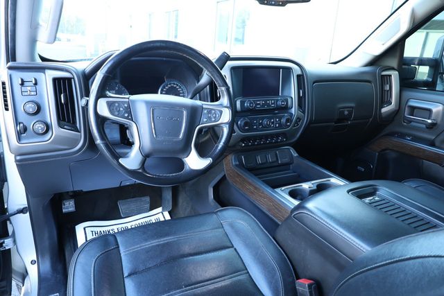 2018 GMC Sierra 3500HD 4WD Crew Cab 167.7'' Denali w/ Duramax Plus Pkg & Power Sunroof - 22932925 - 9