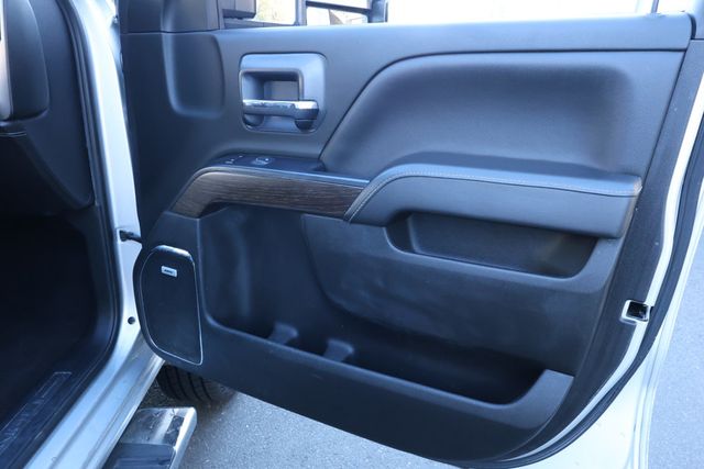 2018 GMC Sierra 3500HD 4WD Crew Cab 167.7'' Denali w/ Duramax Plus Pkg & Power Sunroof - 22932925 - 24