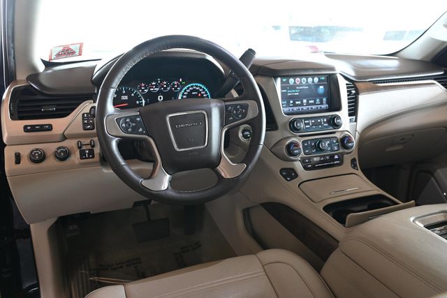 2018 GMC Yukon XL 4WD 4dr Denali with Ultimate Package & 22'' Wheels - 22936594 - 12