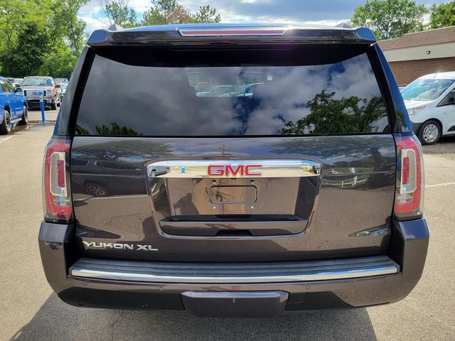 2018 GMC Yukon XL Denali Sport Utility 4D - 22932913 - 10