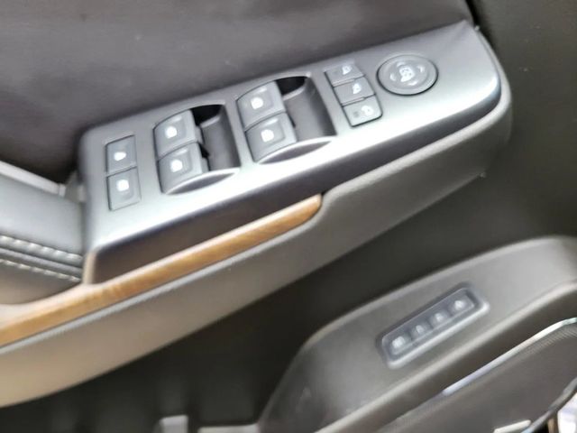 2018 GMC Yukon XL Denali Sport Utility 4D - 22932913 - 23