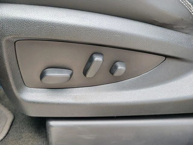 2018 GMC Yukon XL Denali Sport Utility 4D - 22932913 - 25