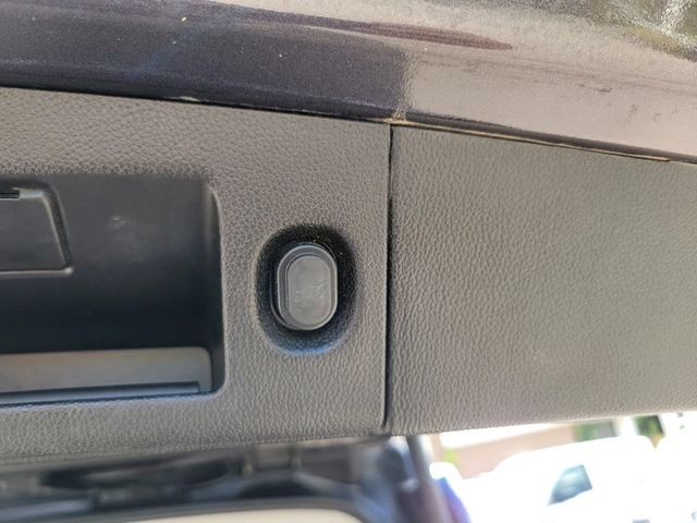 2018 GMC Yukon XL Denali Sport Utility 4D - 22932913 - 45