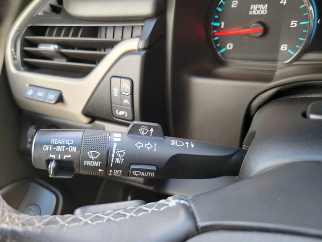 2018 GMC Yukon XL Denali Sport Utility 4D - 22932913 - 47