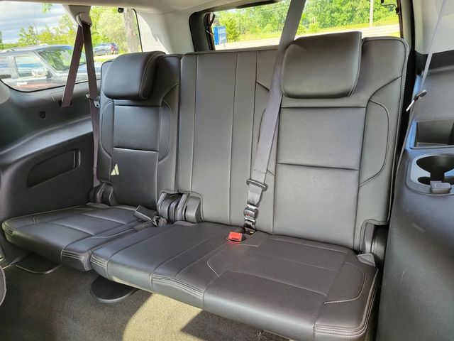 2018 GMC Yukon XL Denali Sport Utility 4D - 22932913 - 5