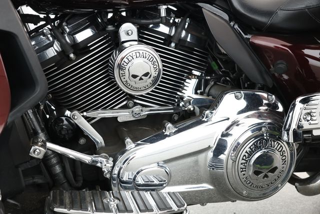 2018 Harley-Davidson Road Glide Ultra with Milwaukee-Eight 107 Engine - 22900549 - 17