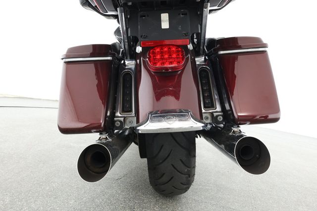 2018 Harley-Davidson Road Glide Ultra with Milwaukee-Eight 107 Engine - 22900549 - 23