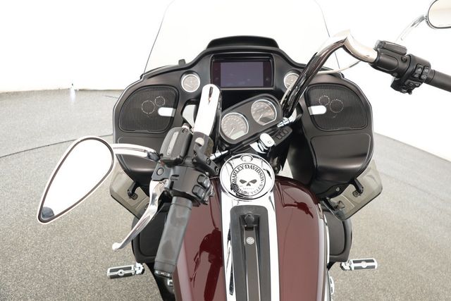 2018 Harley-Davidson Road Glide Ultra with Milwaukee-Eight 107 Engine - 22900549 - 8