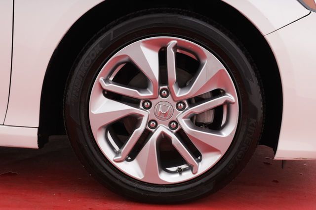 2018 Honda Accord Sedan  - 21004128 - 25