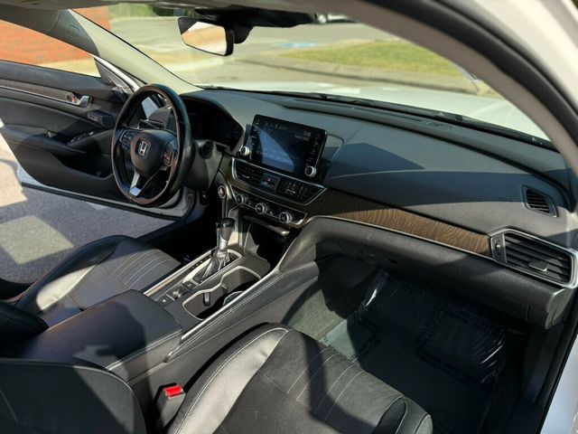 2018 Honda Accord Sedan SERVICED AND DETAILED!! READY TO GO! - 22913006 - 17