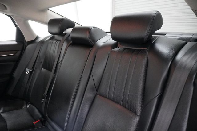 2018 Honda Accord Sedan Touring 2.0T Automatic - 22918874 - 11