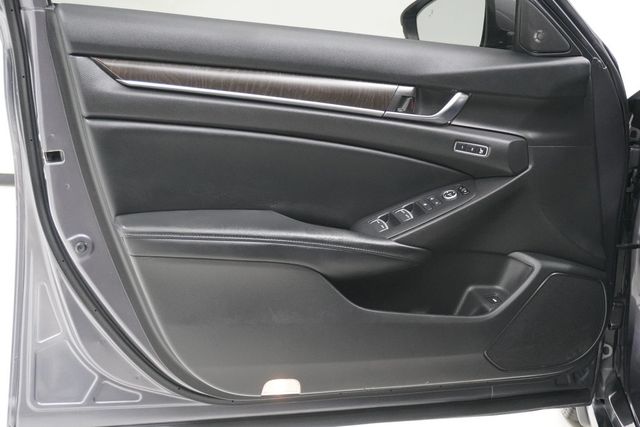 2018 Honda Accord Sedan Touring 2.0T Automatic - 22918874 - 12