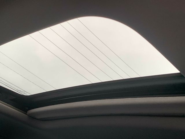 2018 Honda CR-V Touring AWD - 22938736 - 11