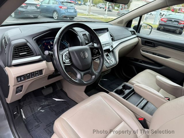 2018 Honda Odyssey TOURING W/ DVD PLAYER, BLIND SPOT, & ADAPTIVE CRUISE/LANE KEEP - 22934858 - 18