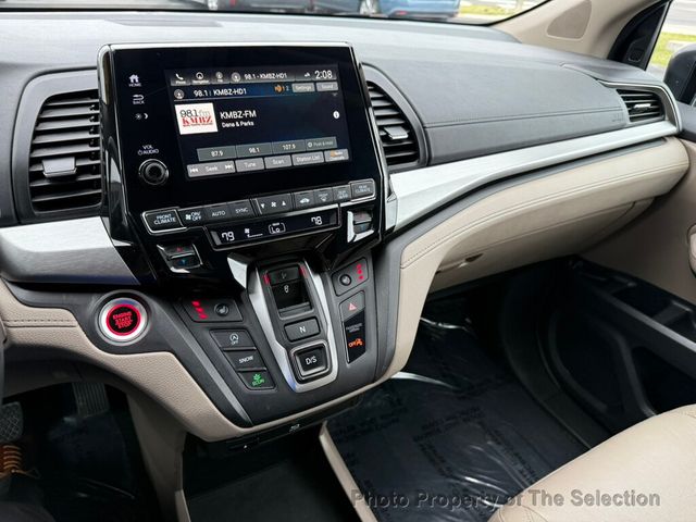 2018 Honda Odyssey TOURING W/ DVD PLAYER, BLIND SPOT, & ADAPTIVE CRUISE/LANE KEEP - 22934858 - 26