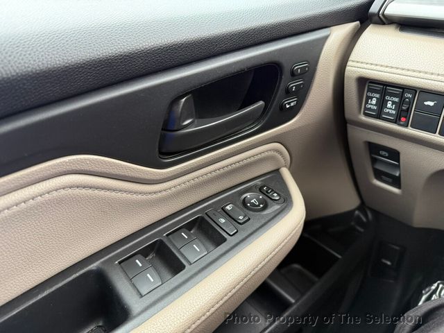 2018 Honda Odyssey TOURING W/ DVD PLAYER, BLIND SPOT, & ADAPTIVE CRUISE/LANE KEEP - 22934858 - 33