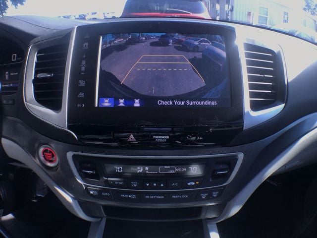 2018 Honda Pilot EX 2WD - 22932703 - 17
