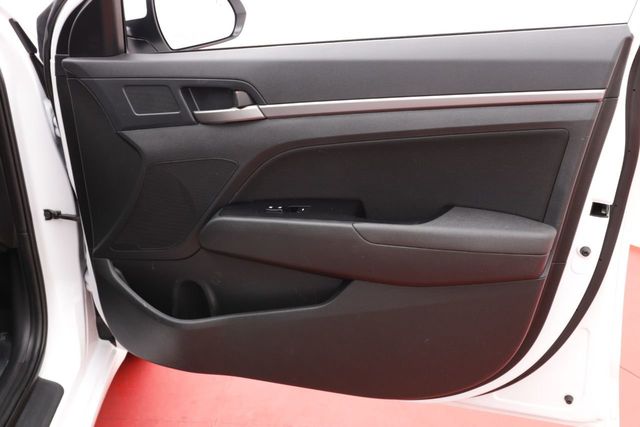 2018 Hyundai Elantra Limited 2.0L Automatic SULEV - 20888348 - 17