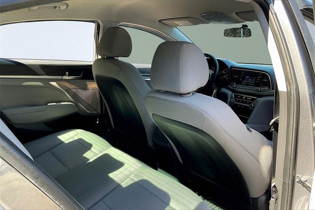 2018 Hyundai Elantra SE 2.0L Manual - 22915343 - 14