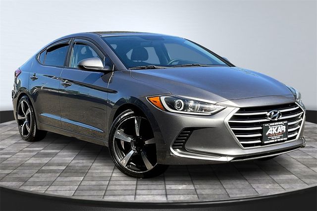 2018 Hyundai Elantra SE 2.0L Manual - 22915343 - 2