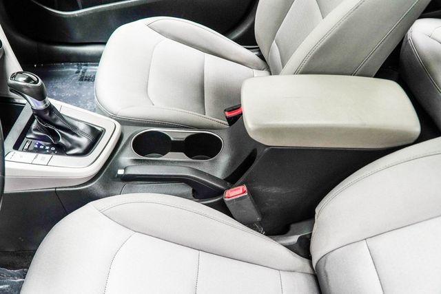 2018 Hyundai Elantra Value Edition 2.0L Automatic - 22907177 - 16